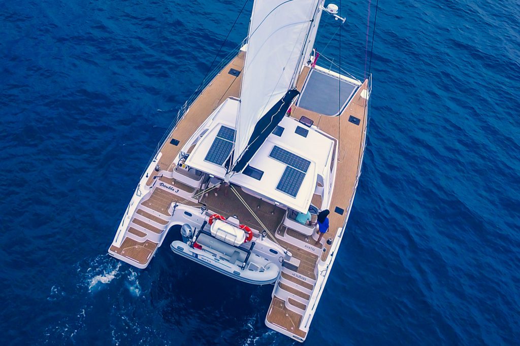 52-foot-Seawind-1600-performance-cruiser-catamaran