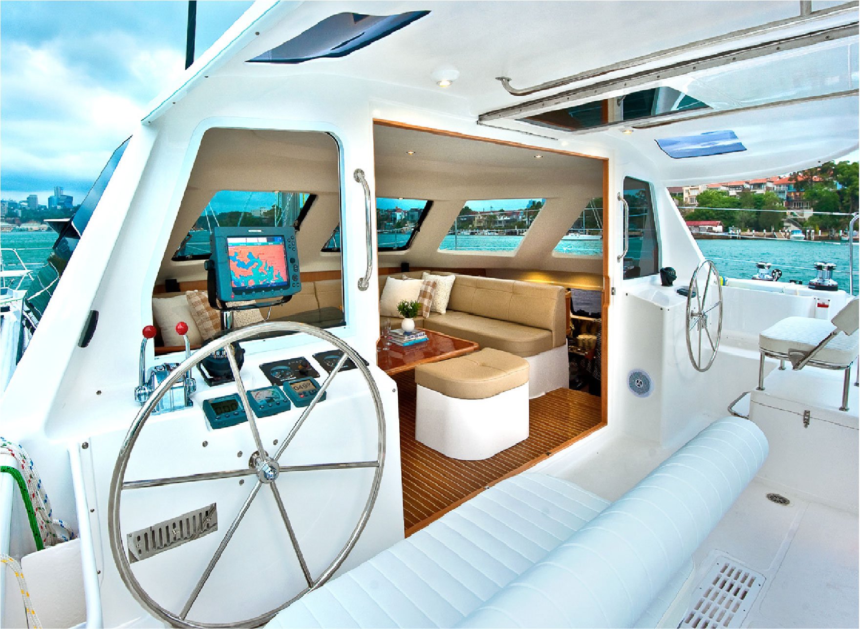Seawind-catamaran-cockpit